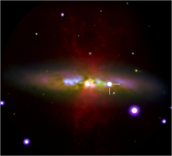 Supernova SN2014j na fotografii vybuchla v galaxii M82 ve vzdálenosti 11,5 milionů světelných let. Podobnou vzdálenost měla i SN 1972e v galaxii NGC 5253 (zdroj Instituto de Astrofísica de Andalucía (IAA-CSIC)).