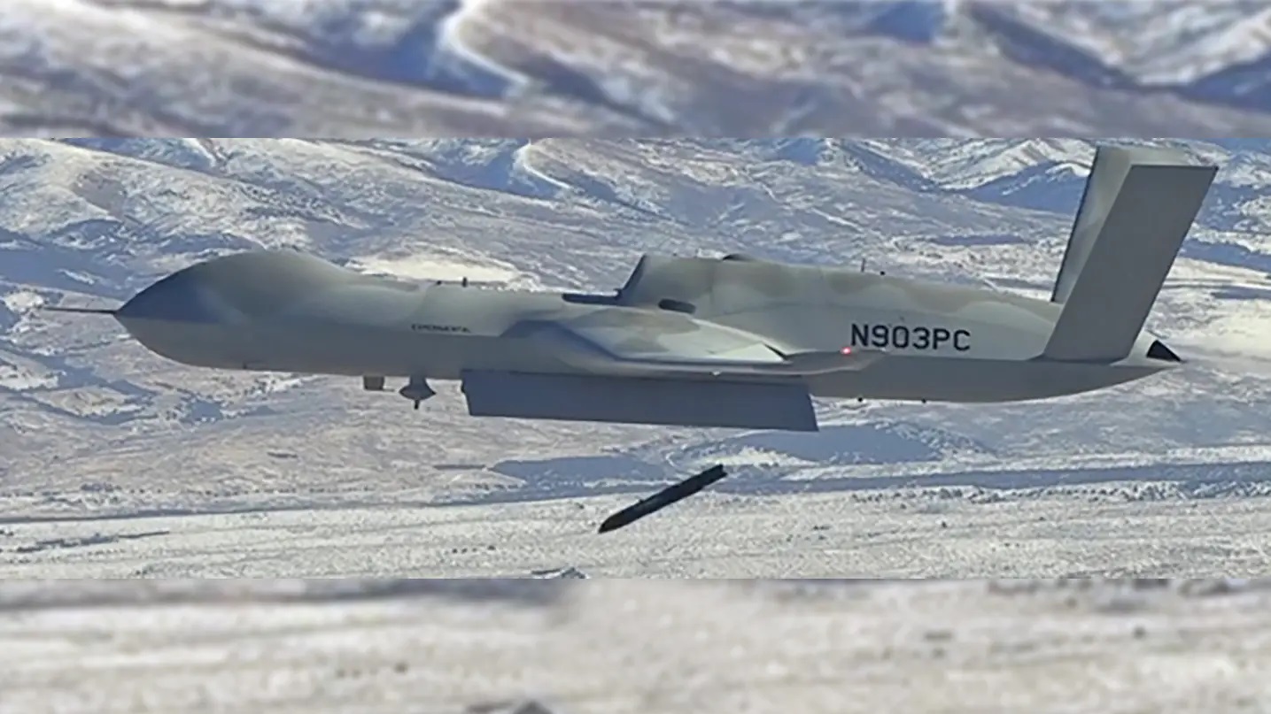 Avenger vypouští dron A2LE. Kredit: General Atomics.