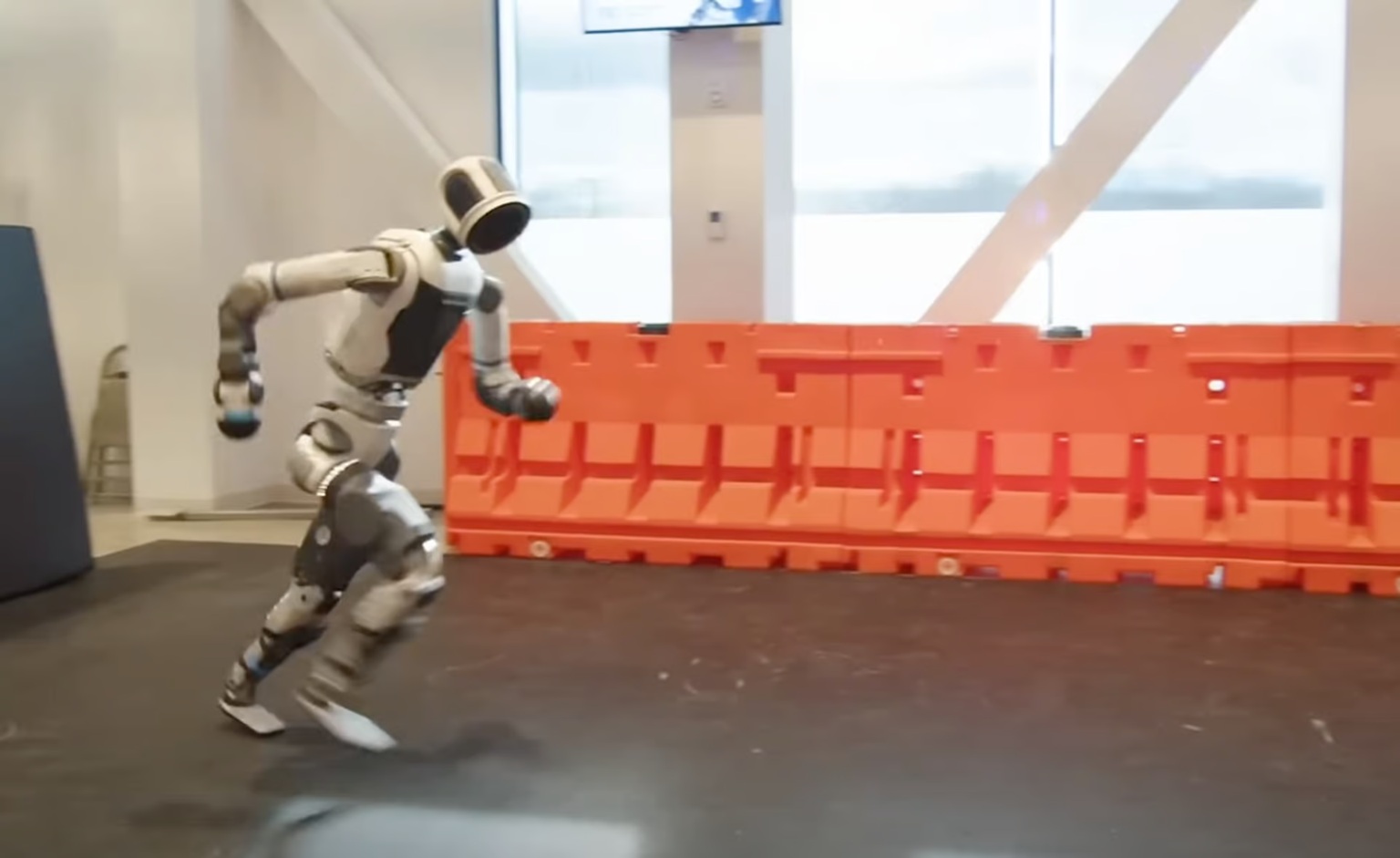 Nejlepší běh robota, co byl kdy k vidění. Kredit: Boston  Dynamics.