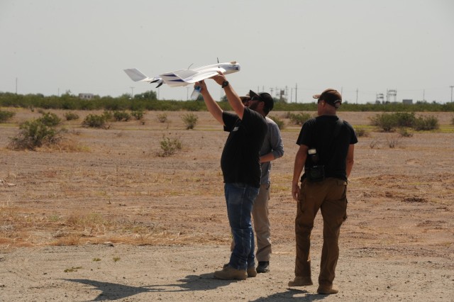 První ze série cvičení agentury JCO na Yuma Proving Ground v dubnu 2021. Kredit: Mark Schauer / US Army.