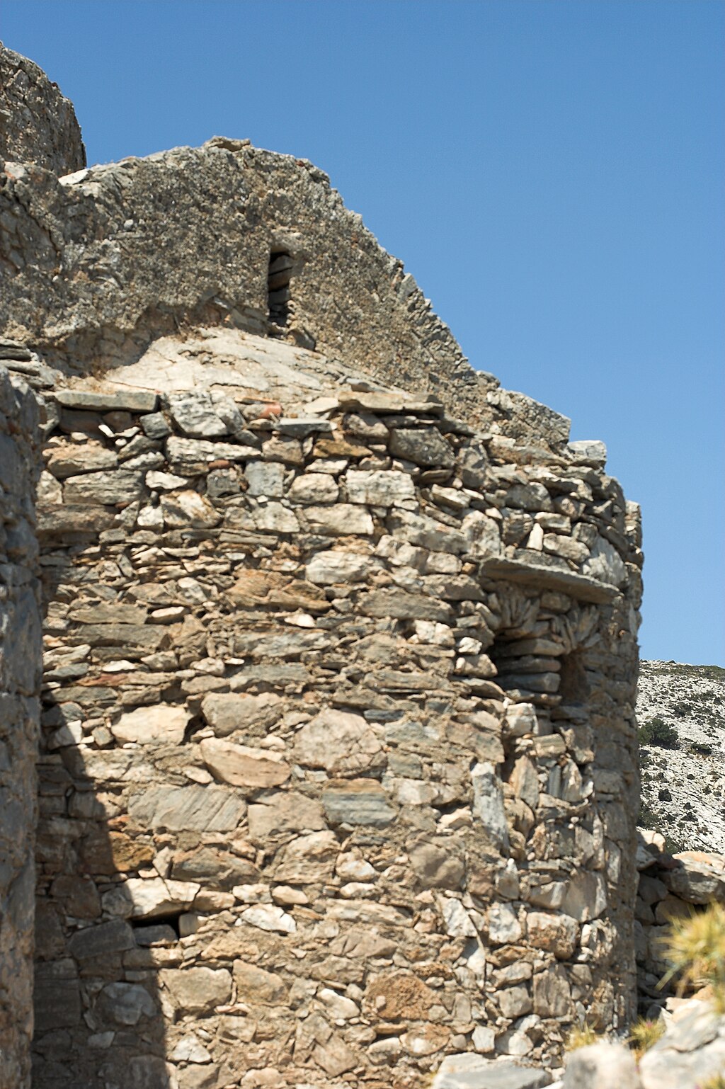 Agia Kyriaki na Naxu, 9. století. Apsida. Kredit: Zde, Wikimedia Commons. Licence CC 4.0.