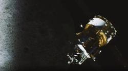 Umělecký snímek sestavy Čchang-e 6 na orbitě okolo Měsíce (zdroj NASA).