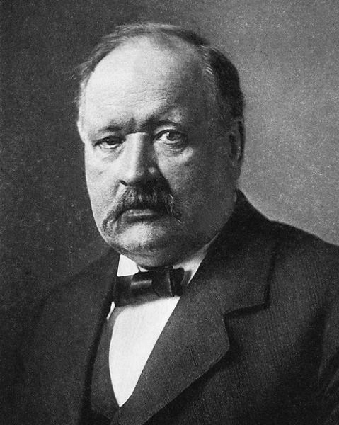 Svante Arrhenius, švédský fyzik a chemik, jeden ze zakladatelů fyzikální chemie v roce 1895 předpověděl vliv oxidu uhličitého vznikajícího spalováním uhlí, na oteplování celé planety. Arrheniusovi byla za elektrolytickou teorii disociace udělena Nobe